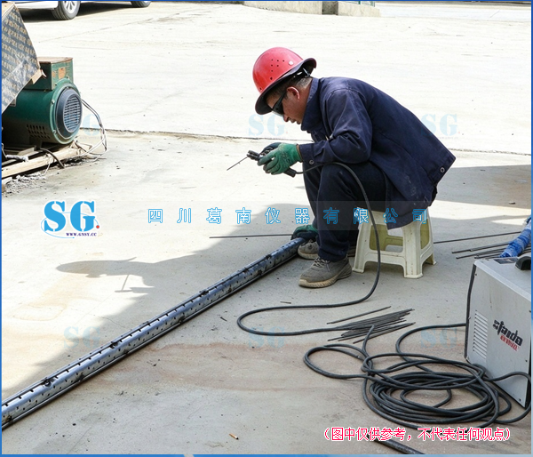 DN50 测压管透水段采用外径 Φ60mm 镀锌钢管制作现场【20261005】产品制作