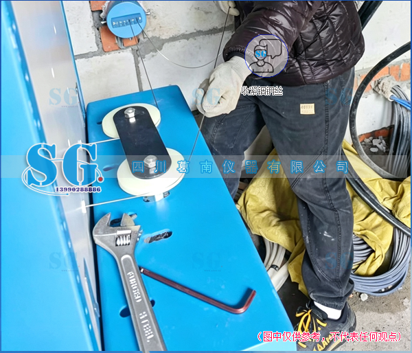 钢丝水平位移计和水管式沉降仪自动化观测屏柜安装现场